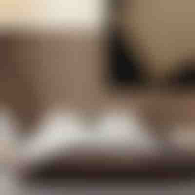 Κομψό αυτοκόλλητο τοίχου με εφέ ξύλου | LINEWALL